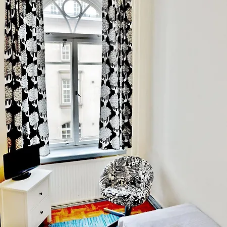 Erottajanpuisto Hotel *