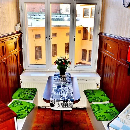 Erottajanpuisto Hotel *
